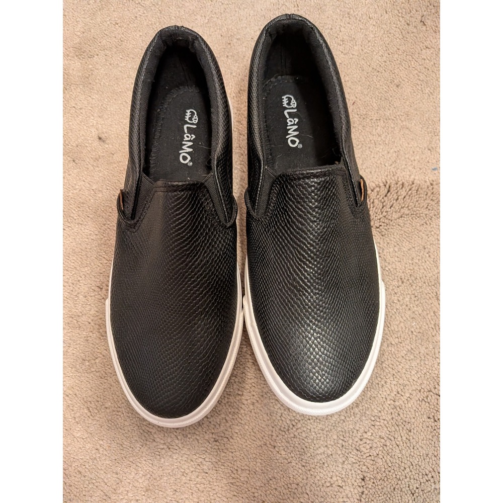 Lamo Piper II Womens Black Snakeskin Textured Slip On Sneakers EW2417 Size 8